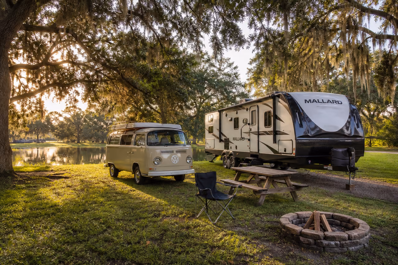 Rv Campers Parked Under Oak Trees in Yulee Florida