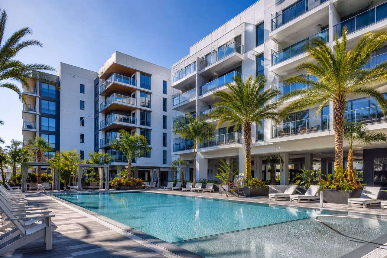 Modern Luxury Apartment Complex Exterior in Tampa