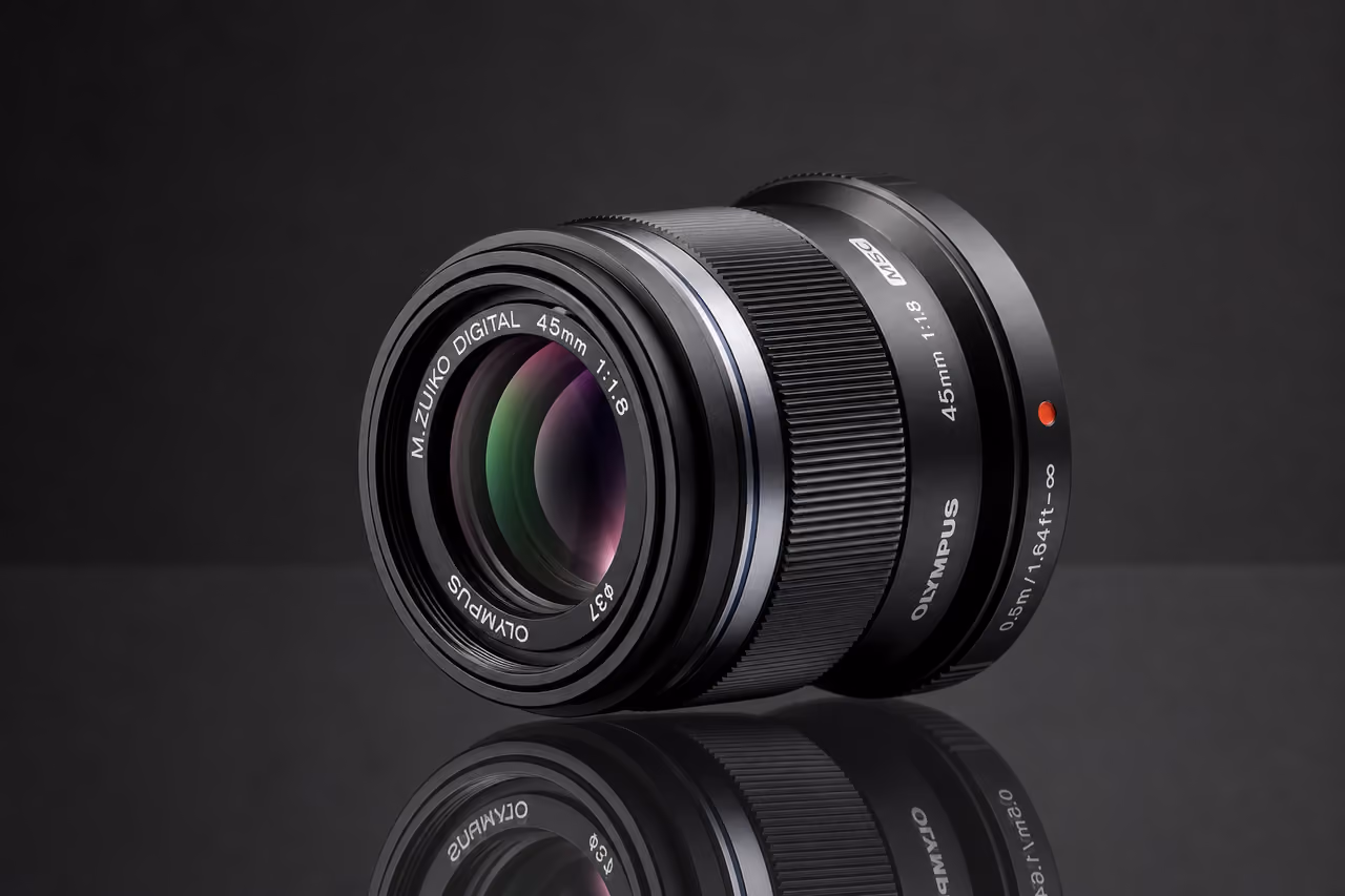 Olympus M.zuiko Digital 45mm F/1.8 Lens in Black