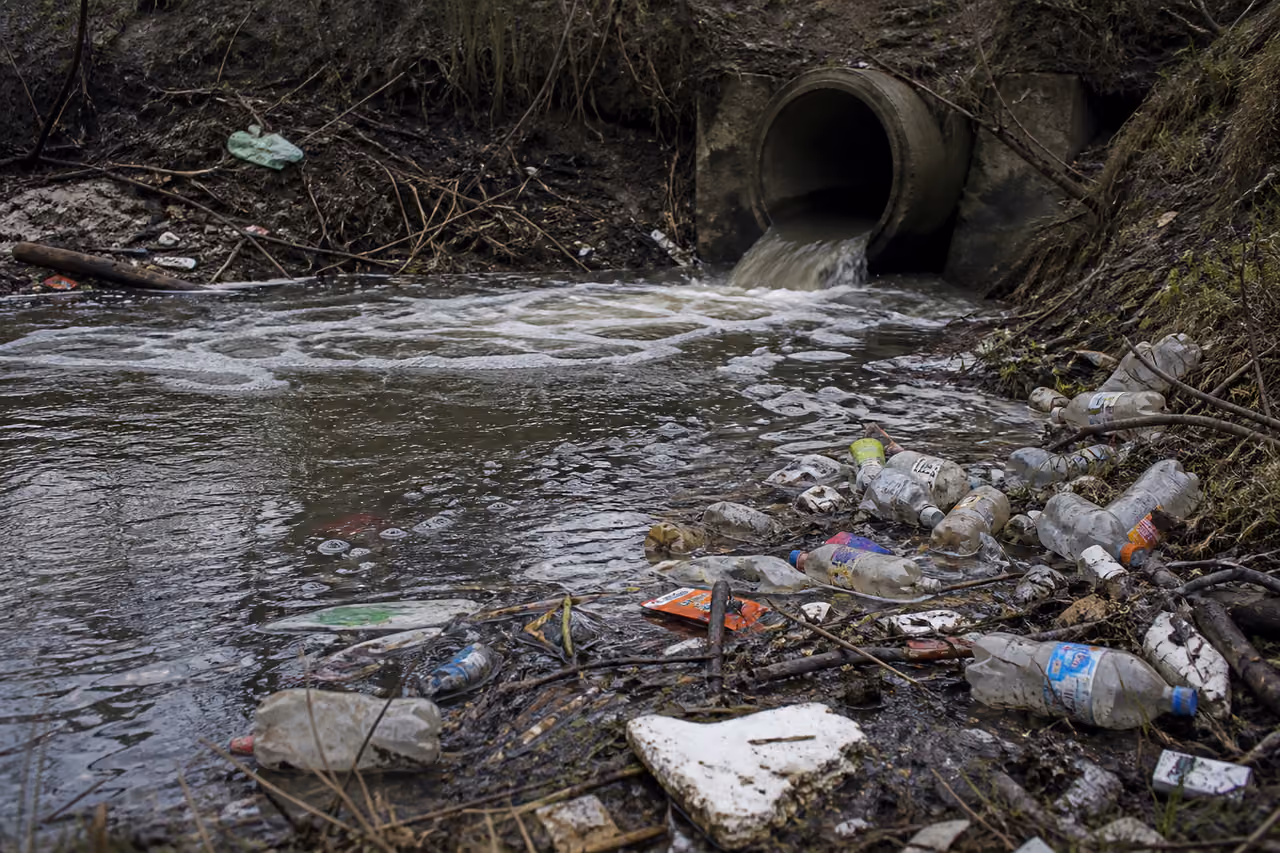 Plastic Waste and Contaminated Water in a British River